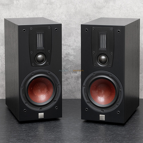 Parlantes Bowers & Wilkins 607 S2